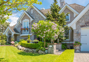 CUSTOM HOMES